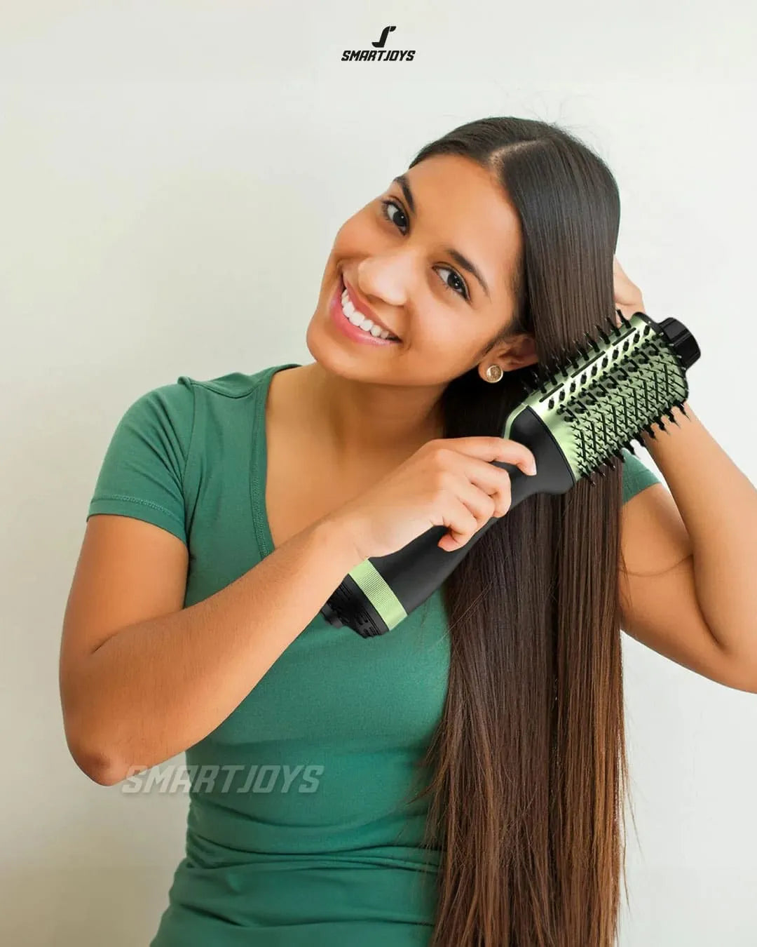 Cepillo Secador 3 en 1: Alisa, Seca y Da Volumen